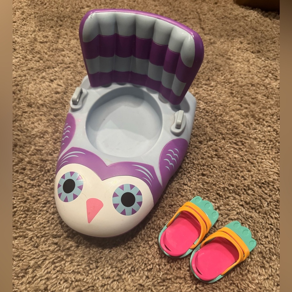 AG WellieWisher Making tracks sled & snowshoes Wellie Wishers playset